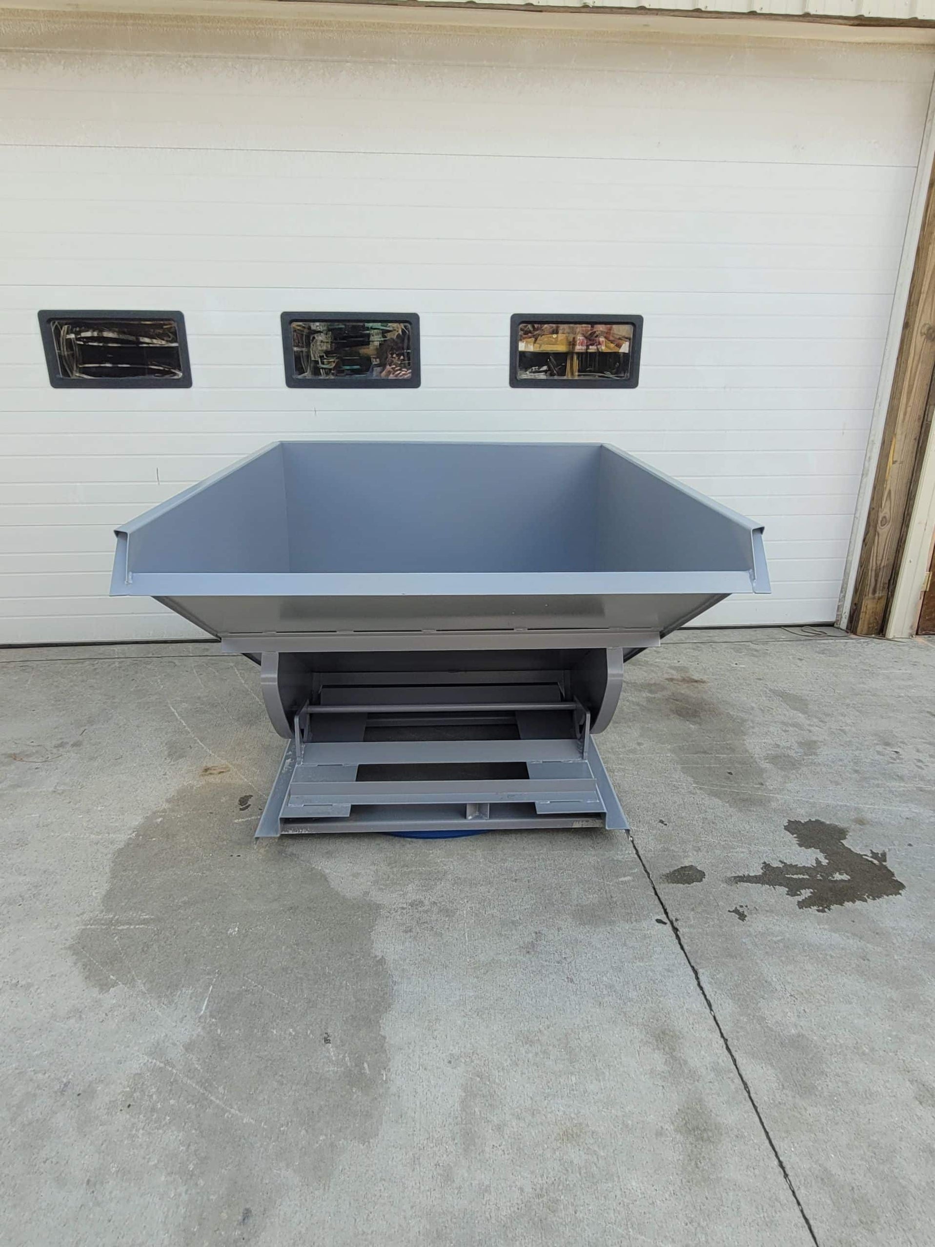 Iron Bull 2 Yard Standard Self Dumping Hopper 200G02QS — WSI Machinery