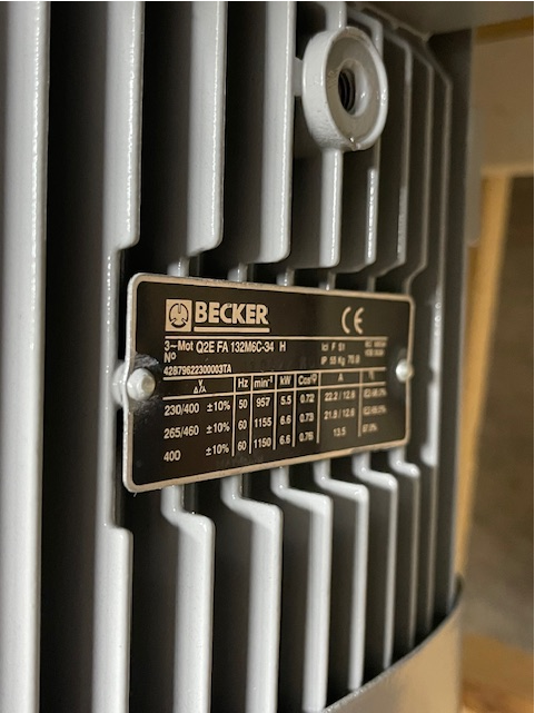 Used 2015 Becker Vacuum Pump